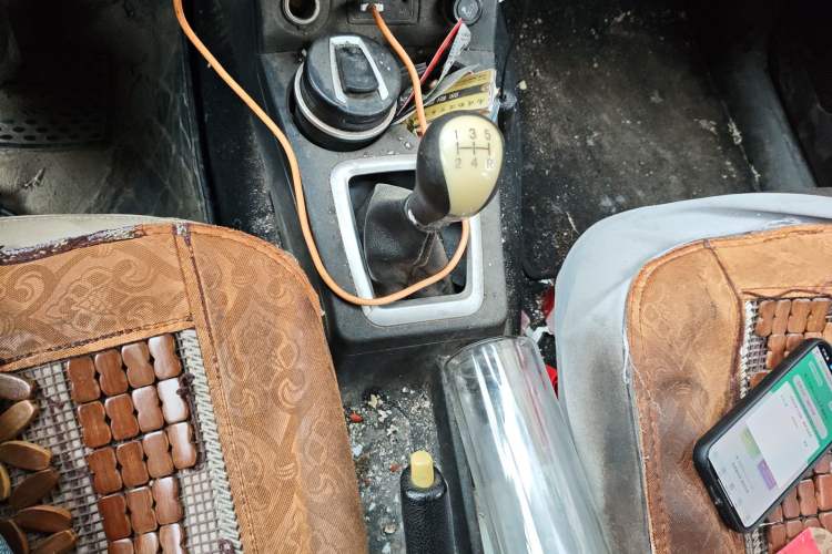 Used Dongfeng Fengon 330 2019 1.5L 330S Manual Luxury Van China VI Standard Gear Lever