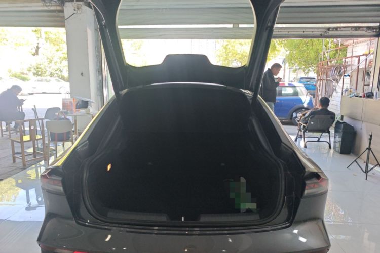 Used CHANGAN UNI-V iDD 2024 Blue Whale Smart Electric iDD 136km Luxury Model
