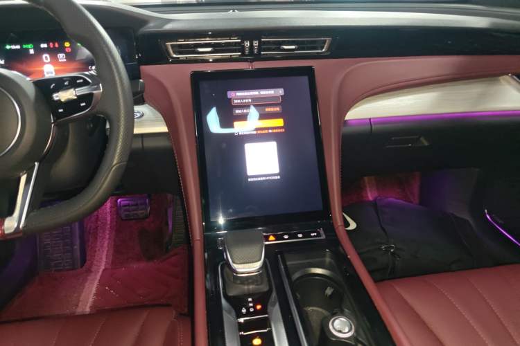 Used Hongqi H5 2025 2.0T Automatic Xuan Ying Edition Audio And AC Panel