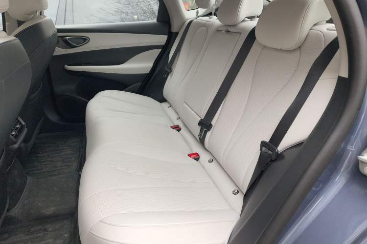 Used BYD Seal 05 DM-i 2025 DM-i Intelligent Drive 120KM Flagship Model
