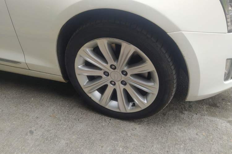 Used Cadillac ATS-L 2017 28T Fashion Edition Right Front Wheel Hub