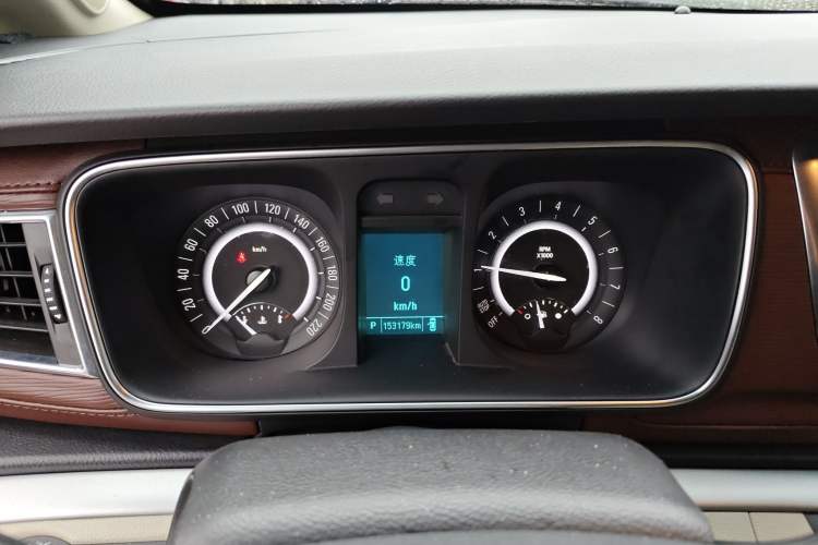 Used Buick GL8 2018 28T Luxury Model China VI Standard