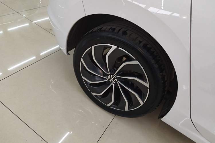 Used Volkswagen Golf 2024 280TSI DSG Pro 50th Anniversary Edition Exterior 5