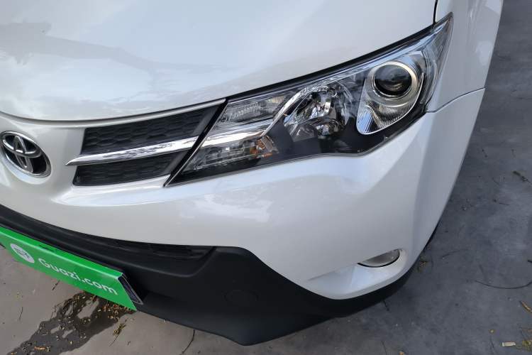 Used Toyota RAV4 2015 2.0L CVT Two-Wheel Drive Urban Edition
