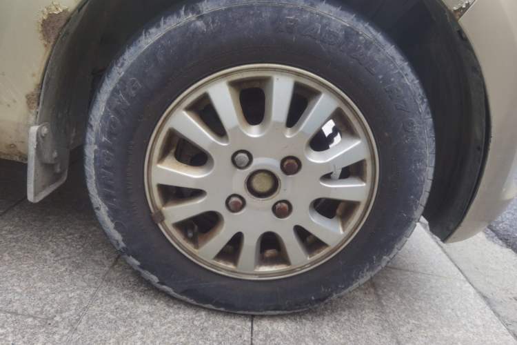 Used Wuling Rongguang V 2016 1.5L Standard Version
