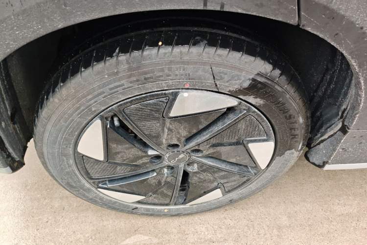 Used BYD Sealion 05 EV 2025 520 km Flagship SmartDrive Version Right Rear Wheel Hub