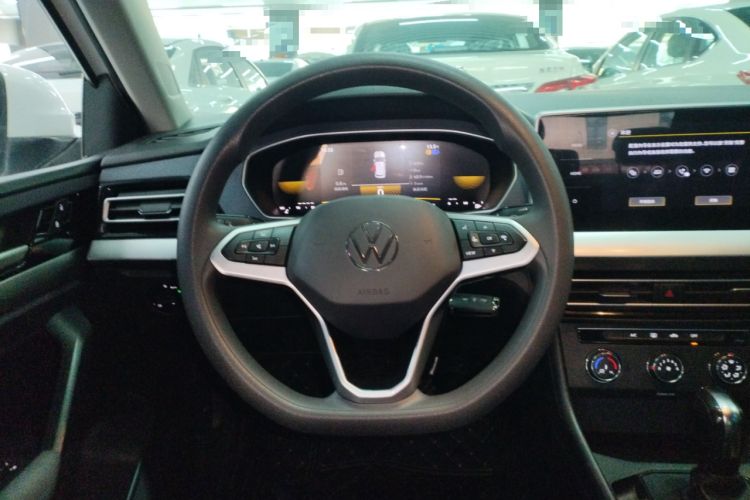 Used Volkswagen Lavida 2024 1.5L Automatic DeYi Edition Steering Wheel