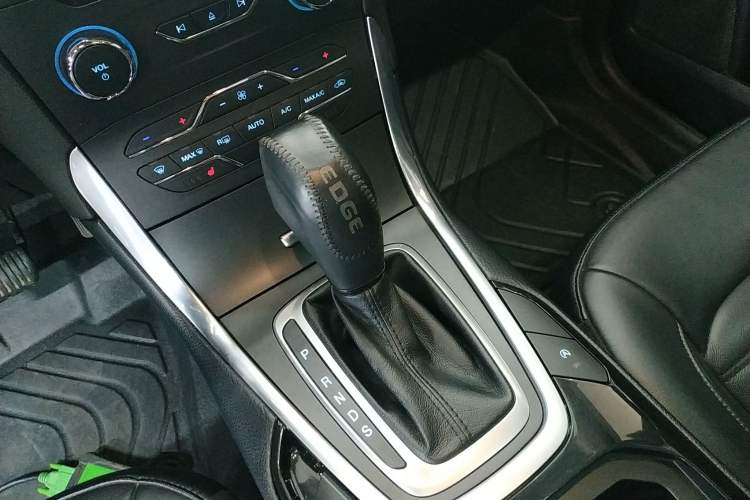 Used Ford Edge 2018 EcoBoost 245 Two-Wheel-Drive Titanium 7-Seater China V Standard