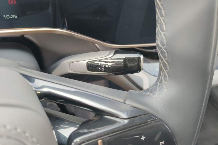 Used Hongqi EH7 2024 690 Pro Gear Lever