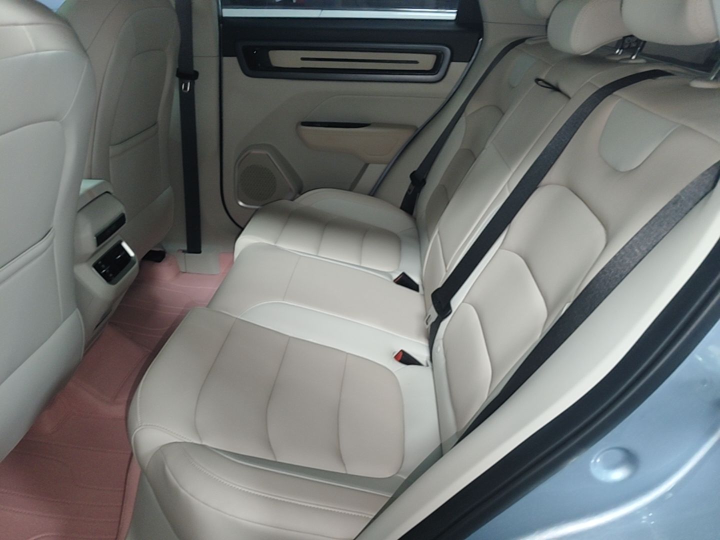 Geely Auto icon 2023 1.5TD Chocolate Luxe Edition — снимка 20
