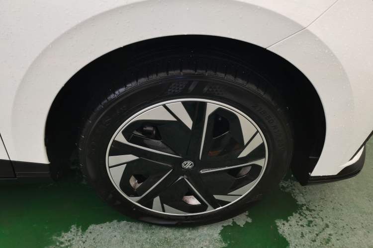 Used MG 4 EV 2023 415 km Range Sea-Faring Champion Edition
