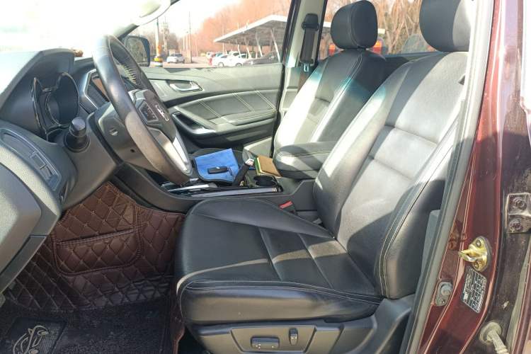 Used JMC Yusheng S350 2016 2.0T Automatic Two-Wheel Drive Gasoline Luxury Version with Sunroof 5 Seats