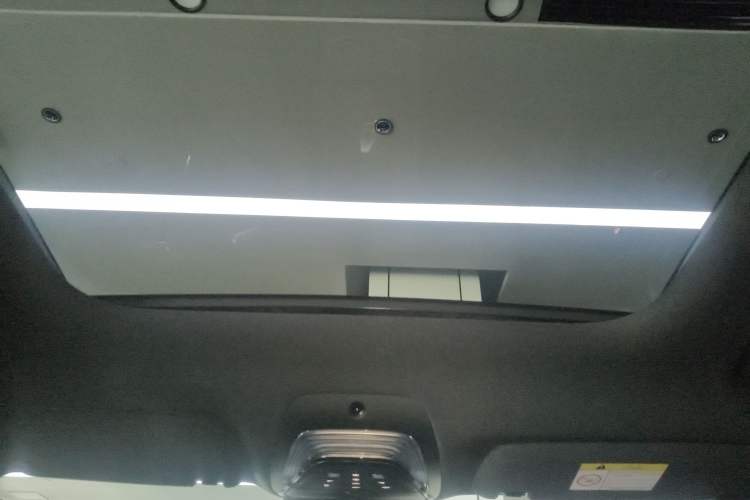 Used VOYAH FREE 2025 318 318 km Rear-Drive Touring Edition Headliner