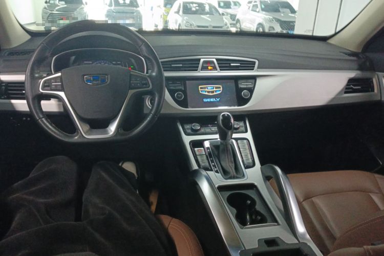 Used Geely Auto Emgrand X7 Sport 2016 1.8TD Automatic All-Wheel-Drive ZhiZun Edition Center Console