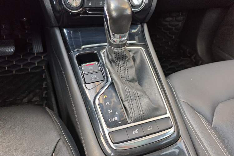 Used Roewe RX3 2018 1.6L CVT Internet Smart Edition
