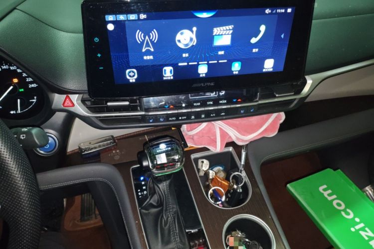 Used Toyota Granvia 2023 2.5L Hybrid Luxury Edition Audio And AC Panel