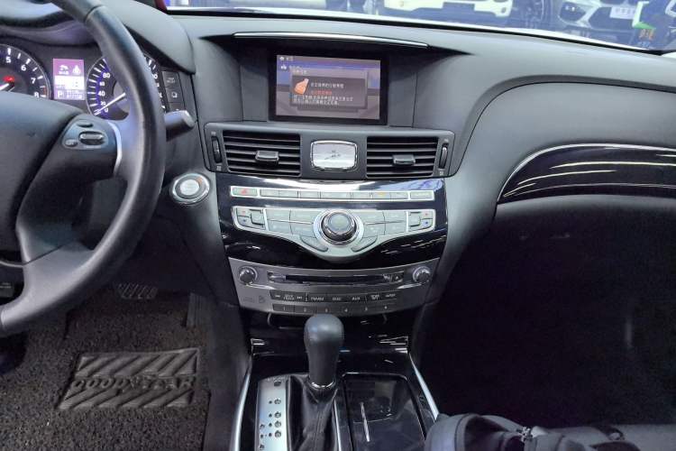 Used Infiniti Q70 2015 Q70L 2.5L Elite Edition Audio And AC Panel