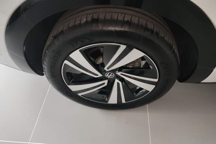 Used Volkswagen Tavendor 2024 380TSI All-Wheel Drive R-Line Cruise Edition