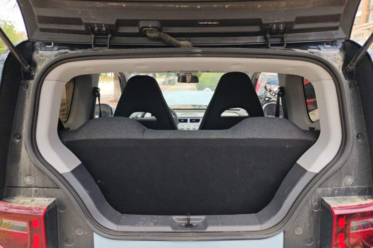 Used Chery New Energy QQ Ice Cream 2022 120km Conical Shape Lithium Iron Phosphate
