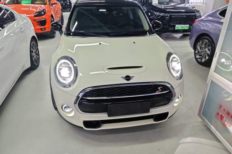 Used MINI 2019 2.0T COOPER S Classic Edition Front