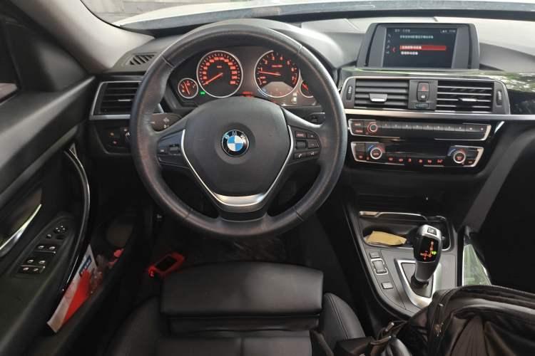 Used BMW 3 Series GT 2018 320i Sport Edition
