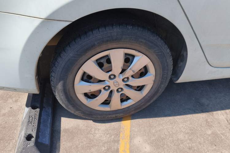 Used Hyundai Verna (older generation) 2014 1.4L Manual Smart GLS Trim