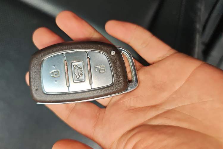 Used Hyundai Mistra 2016 1.8L Automatic Smart GLS
