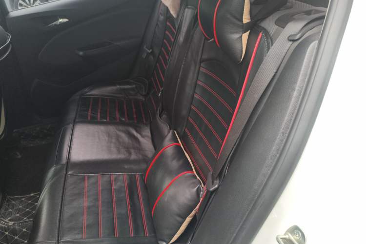 Used Chevrolet Cruze 2017 1.5L Automatic Pioneer Sunroof Edition
