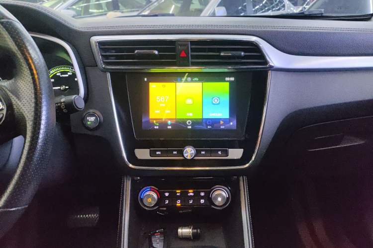 Used MG EZS Electric 2019 E-Plus Edition Audio And AC Panel