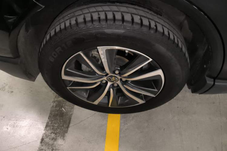 Used Toyota Harrier 2022 2.0L CVT Two-Wheel Drive Entry Version