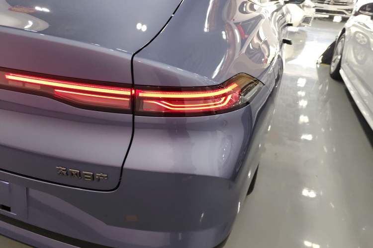 Used Nissan N6 2026 Model 180 Max Right Rear Taillight