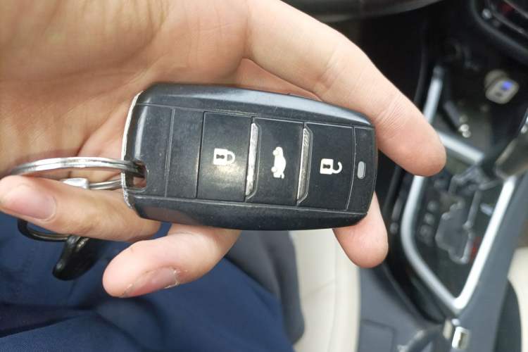 Used CHANGAN Alsvin V7 2015 1.6L Automatic Enjoyment Model China IV Standard
