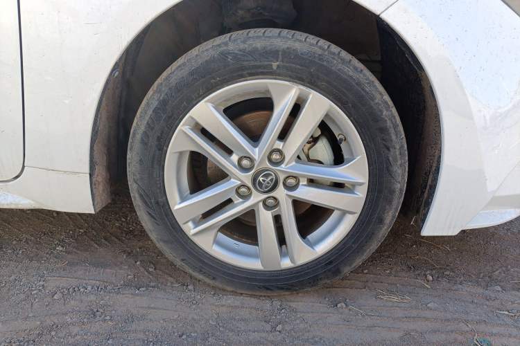 Used Toyota Levin 2022 Dual-Motor 1.8H E-CVT Progressive Edition Right Front Wheel Hub