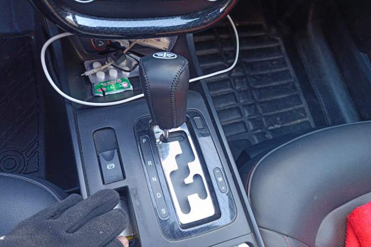 Used Bestune X80 2015 1.8T Automatic Sport Model
