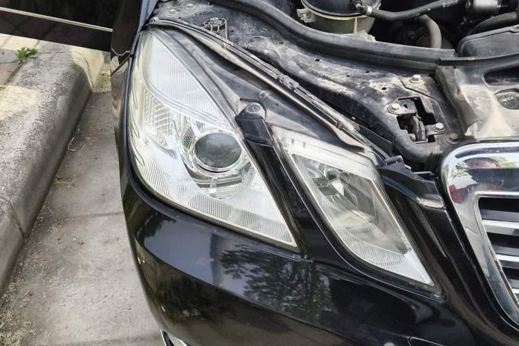 Used Mercedes-Benz E-Class 2013 E 260 L CGI Elegant Model
