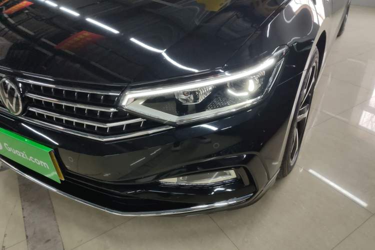 Used Volkswagen Magotan 2023 2 Million Units Commemorative Edition 330TSI DSG Luxury Version Left Front Headlight