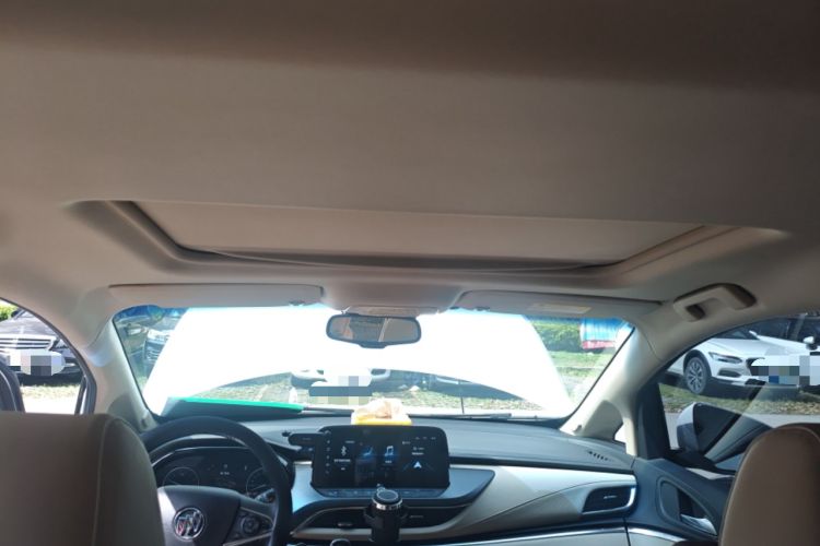 Used Buick GL8 2023 Facelifted Land Cruiser Executive Luxury Version