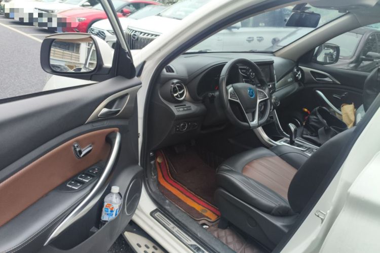 Used BYD Song New Energy 2017 Song DM 1.5TID All-Wheel Drive Prestige Model Driver Seat