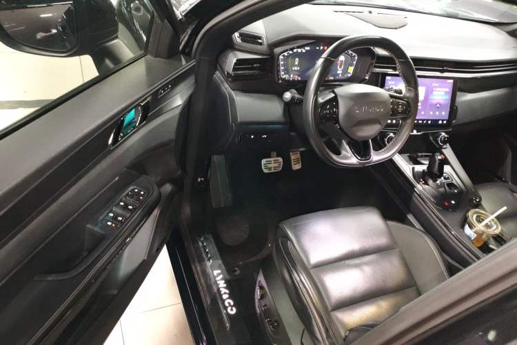 Used Lynk & Co 01 2021 2.0TD Four-Wheel Drive Hype-Halo Driver Seat