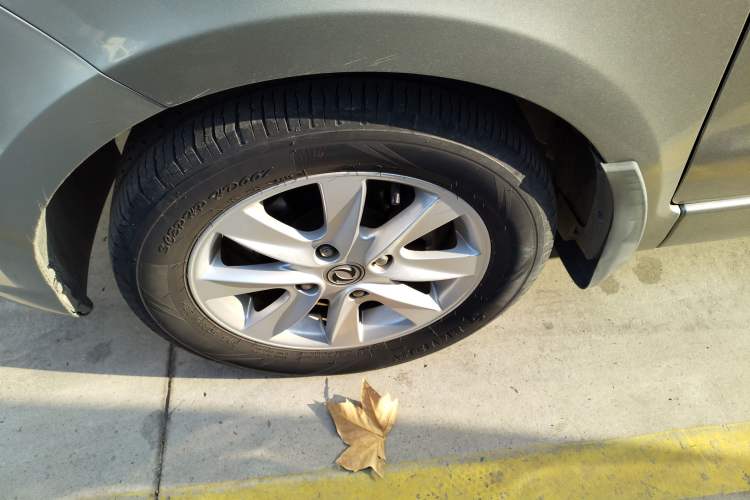 Used Dongfeng Fengon 330 2019 1.5L 330S Manual Comfort Version China VI Standard
