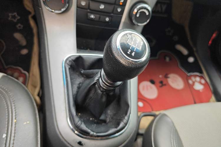 Used Chevrolet Cruze 2012 1.6L SE MT
