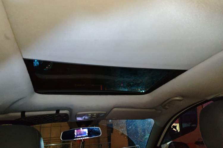 Used BAIC Senova X65 2015 2.0T Automatic Elite Model
