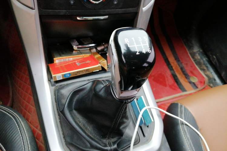 Used SAIC MAXUS T70 2021 2.0T Diesel Manual 4x4 Elite Edition with Long Bed and High Ground Clearance
