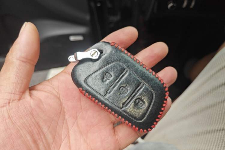 Used JAC Refine S7 2017 2.0T Automatic Luxury Model
