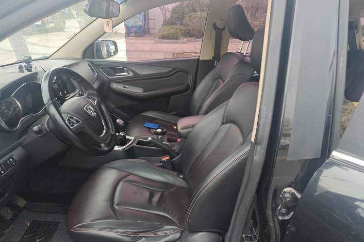 Used Baojun 560 2015 1.8L manual luxury version