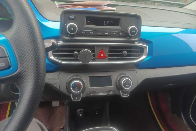 Used BAIC New Energy EC3 2019 Dynamic Edition Audio And AC Panel