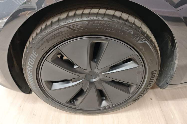 Used Tesla Model 3 2025 Rear-Wheel-Drive Version