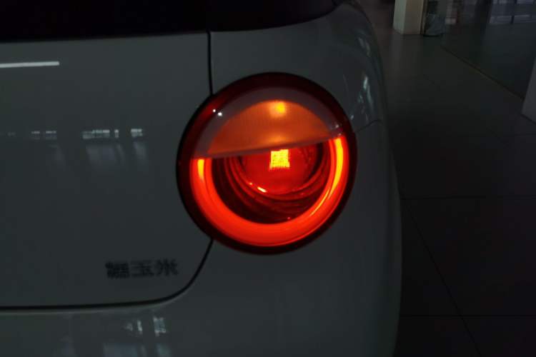 Used CHANGAN Lumin 2022 155 km – Refreshingly Sweet Edition Right Rear Taillight