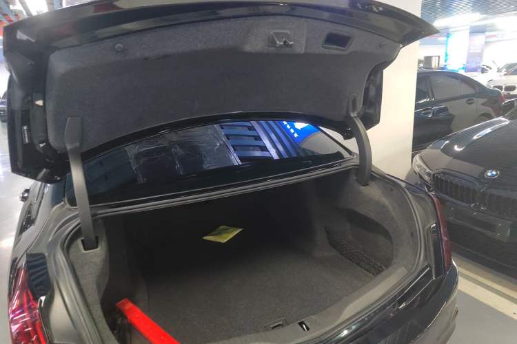 Used Cadillac CT6 2022 28T Luxury Edition Trunk