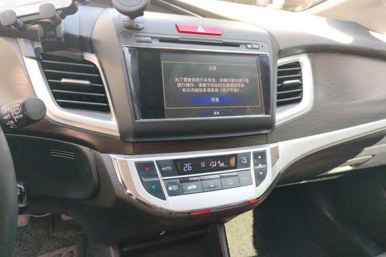 Used Honda Jade 2013 1.8L automatic Comfort version 5 seats
